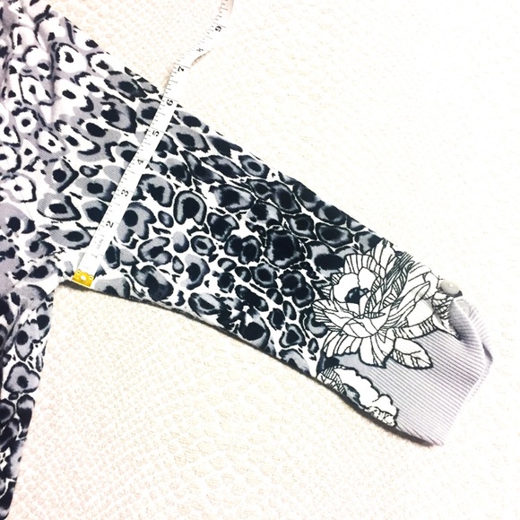 Cyrus Women’s Sweater, Size: L, Color: grey, white, black, button front-closure - Picture 14 of 14